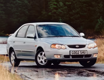 Kia Shuma II [UK-spec] '2001–04