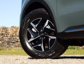 Kia Sorento HEV [UK-spec] (MQ4) '2024–pr.
