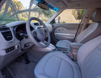 Interior 2015–19 Kia Soul EV [North America] '2014–19