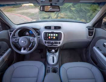 Торпедо 2015–19 Kia Soul EV [North America] '2014–19
