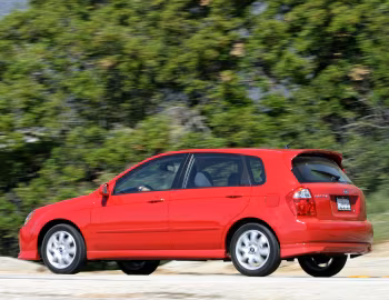 2005–06 Kia Spectra5 [North America] (LD) '2004–06