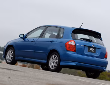 2005–06 Kia Spectra5 [North America] (LD) '2004–06