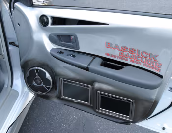 Interior Kia Spectra5 "Silver Surfer" (LD) '11.2004
