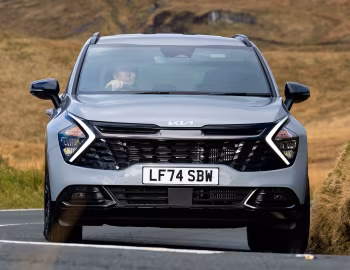 Kia Sportage "Shadow" [UK-spec] (NQ5) '2024–25
