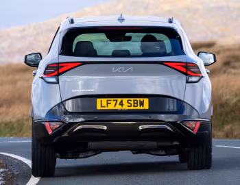 Kia Sportage "Shadow" [UK-spec] (NQ5) '2024–25