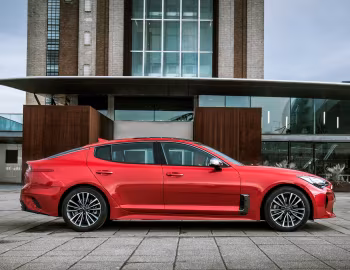 Kia Stinger GT-Line S [UK-spec] (CK) '2017–19