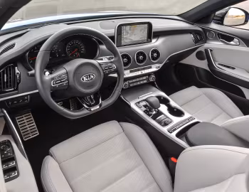 Торпедо 2018–21 Kia Stinger GT AWD [North America] (CK) '2017–21