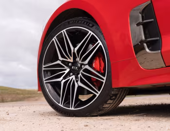 Kia Stinger GT S [UK-spec] (CK) '2021–22