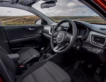 Інтер'єр Kia Stonic [UK-spec] (YB) '2017–20