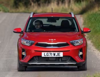 Kia Stonic [UK-spec] (YB) '2021–25