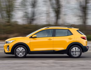 Kia Stonic [UK-spec] (YB) '2020–21