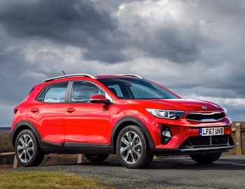 Kia Stonic [UK-spec] (YB) '2017–20
