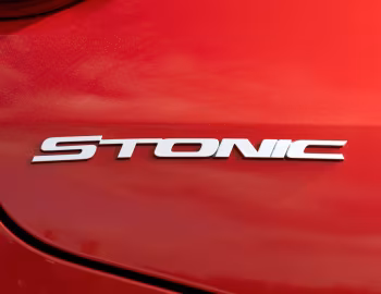 Kia Stonic [UK-spec] (YB) '2021–25