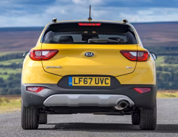 Kia Stonic "First Edition" [UK-spec] (YB) '2017