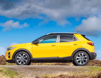 Kia Stonic "First Edition" [UK-spec] (YB) '2017