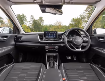 Торпедо Kia Stonic GT Line [UK-spec] (YB) '2021–25
