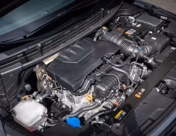Под капотом Kia Stonic GT Line [Taiwan] (YB) '2022–25