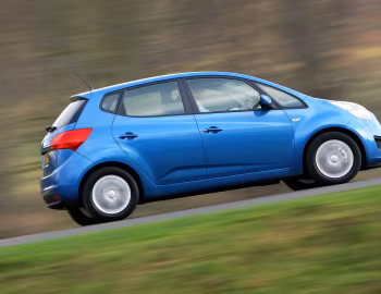 Kia Venga EcoDynamics [UK-spec] (YN) '08.2009–14