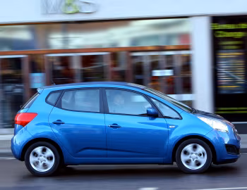 Kia Venga EcoDynamics [UK-spec] (YN) '08.2009–14