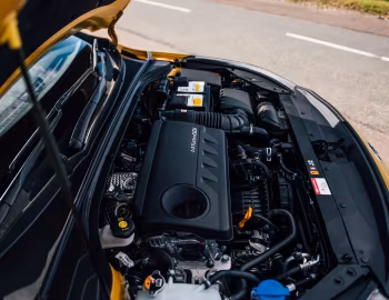 Пад капотам Kia XCeed "First Edition" [UK-spec] '2019