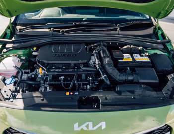 Под капотом Kia XCeed GT-Line S [UK-spec] '2022–26