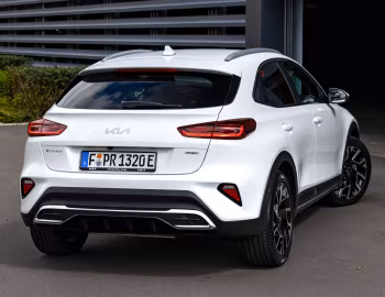 Kia XCeed PHEV [Worldwide] '2022–26