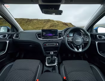 Торпедо Kia XCeed Pure [UK-spec] '2025–26