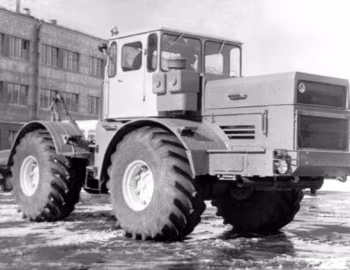 Кировец К-701 '1975–01.2002