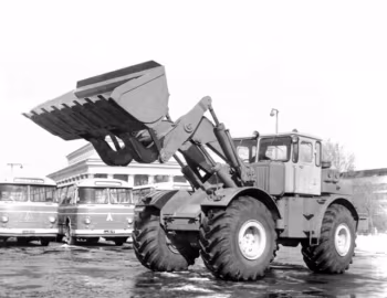 Кировец К-702