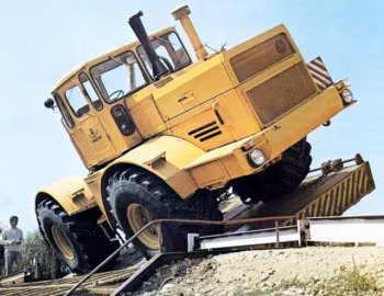 Кировец К-701 '1975–01.2002