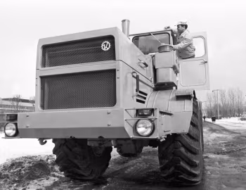 Кировец К-701 '1975–01.2002