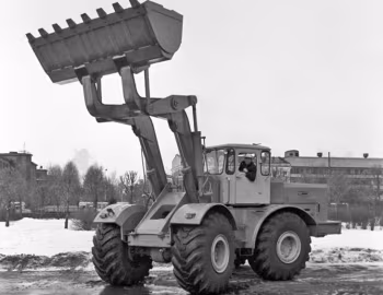 Кировец К-702