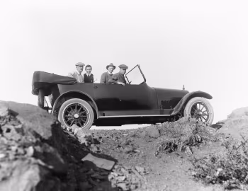 1918 Kissel Kar Model 6-38 Touring Sedan