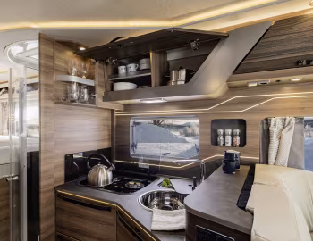 Intérieur 2022–pr. Knaus Sun i 700 LEG '2021–pr.