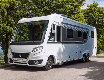 2016–18 Knaus Sun i 900 LEG '2015–18