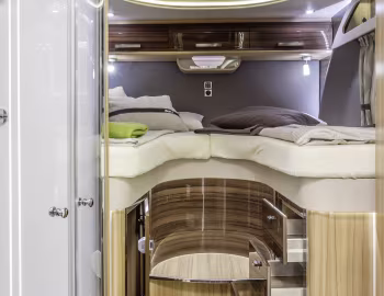 Интерьер 2016–18 Knaus Sun i 900 LEG '2015–18