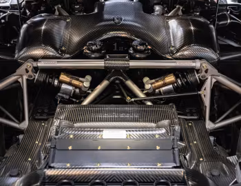 Sous la capuche Koenigsegg Regera (#7218) '2022