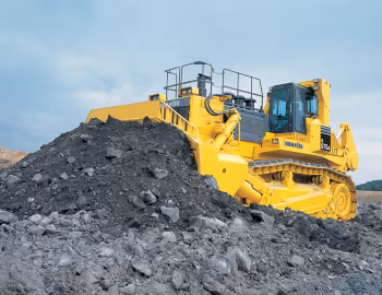 Komatsu D575A-3