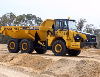 Komatsu HM300-2 [Worldwide] '2006–pr.
