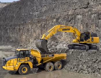 Komatsu HM300-3, Komatsu PC490LC-11