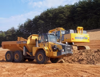 Komatsu HM300-2, Komatsu PC490LC-10