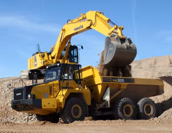 Komatsu HM300-2, Komatsu PC600LC-8