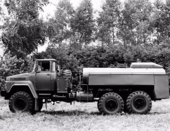 АЦА-5,5 на шасси КрАЗ 260 '1982–????