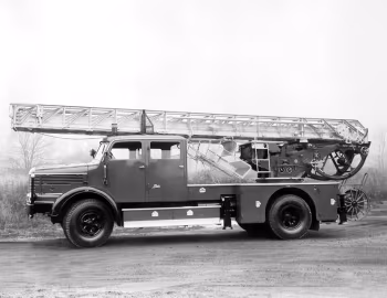 Krupp Mustang Feuerwehr-Drehleiter Metz DL 30