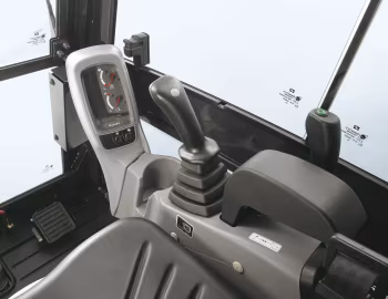 Интерьер Kubota KX016-4 Cabin '2011–н.в.