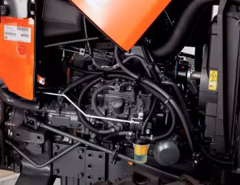 Под капотом Kubota L1361 rear mount type ROPS '2017–21