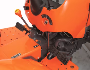 Интерьер Kubota L3800 '12.2010–н.в.