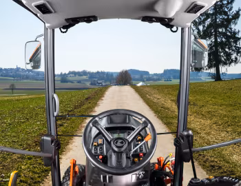 Интерьер Kubota LX-401 Cab '2021–н.в.