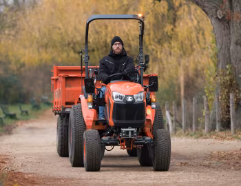 Kubota LXe-261 [EU-spec] '2022–23