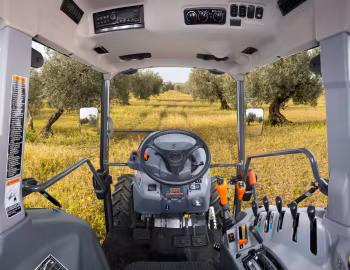Интерьер Kubota M5101N Cab '2017–н.в.